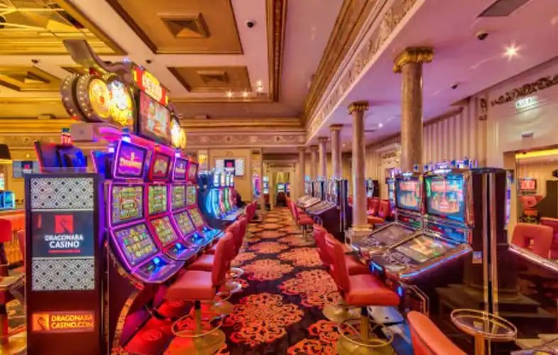 mmk228 APP ဂိမ်းများ — Slots Live Casino Esports မိုဘိုင်းဖုန်းမှ ကစားနည်း